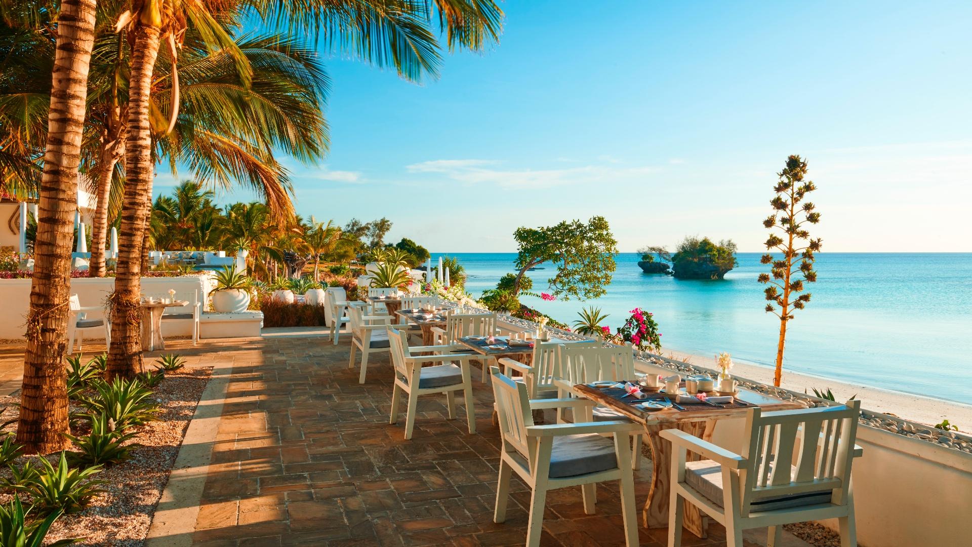Constance-Aiyana-Pemba-Zanzibar-AB-Main-restaurant-Breakfast-Terrace-02_HD
