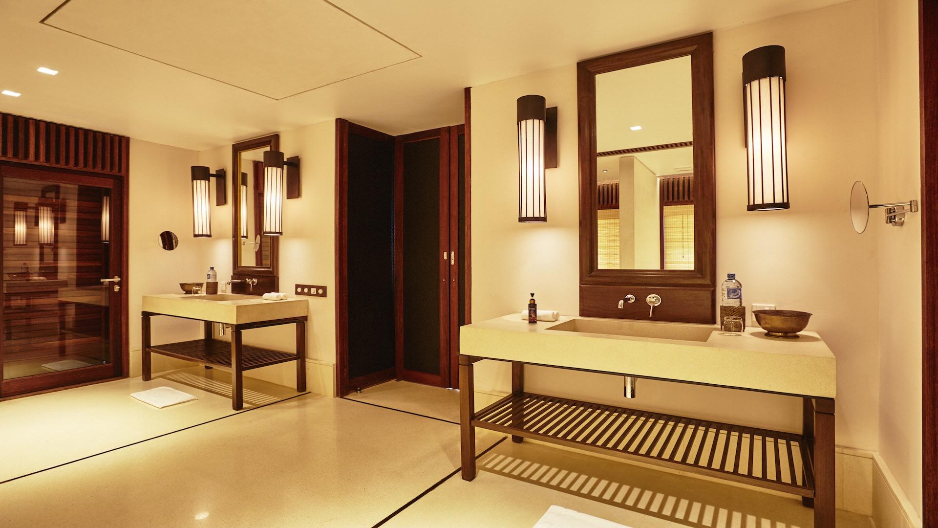 Ani Villas Sri Lanka_07_Master Bathroom_highres