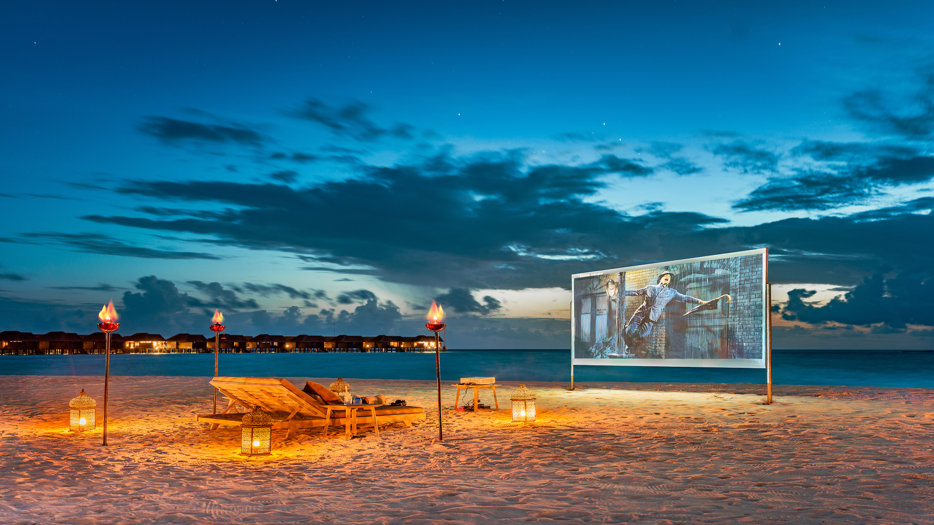 Vakkaru Maldives - A Night with The Stars - Beach Cinema